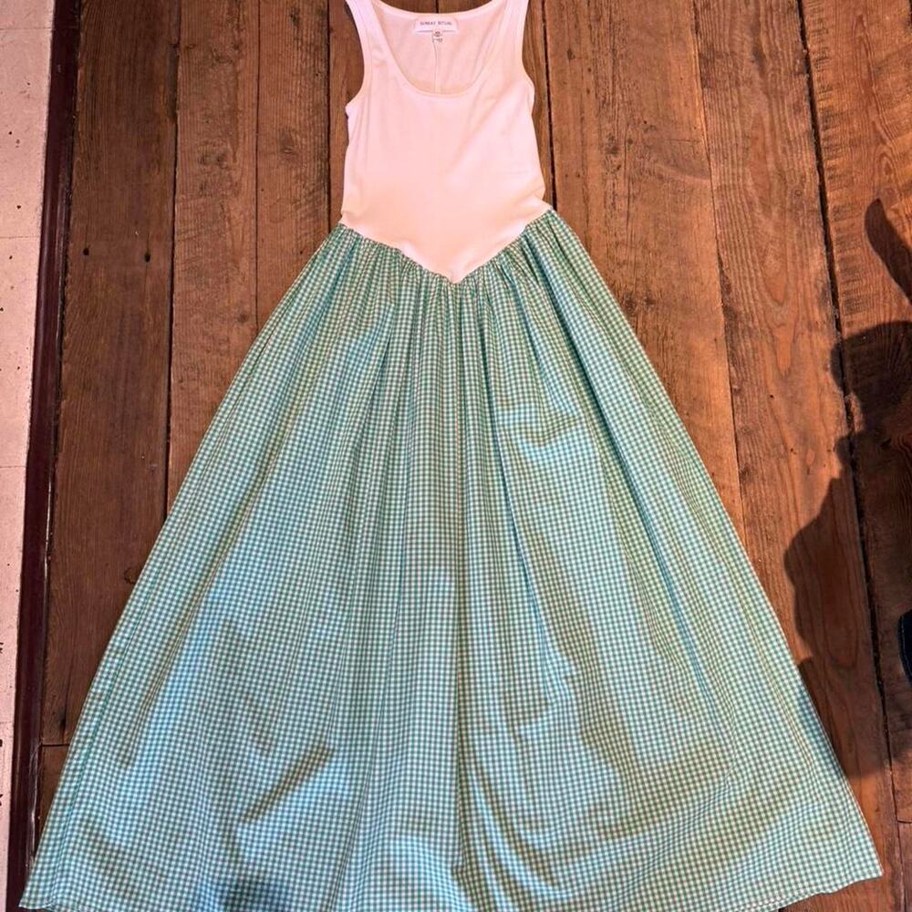 White and green gingham summer - Picture 1 of 2